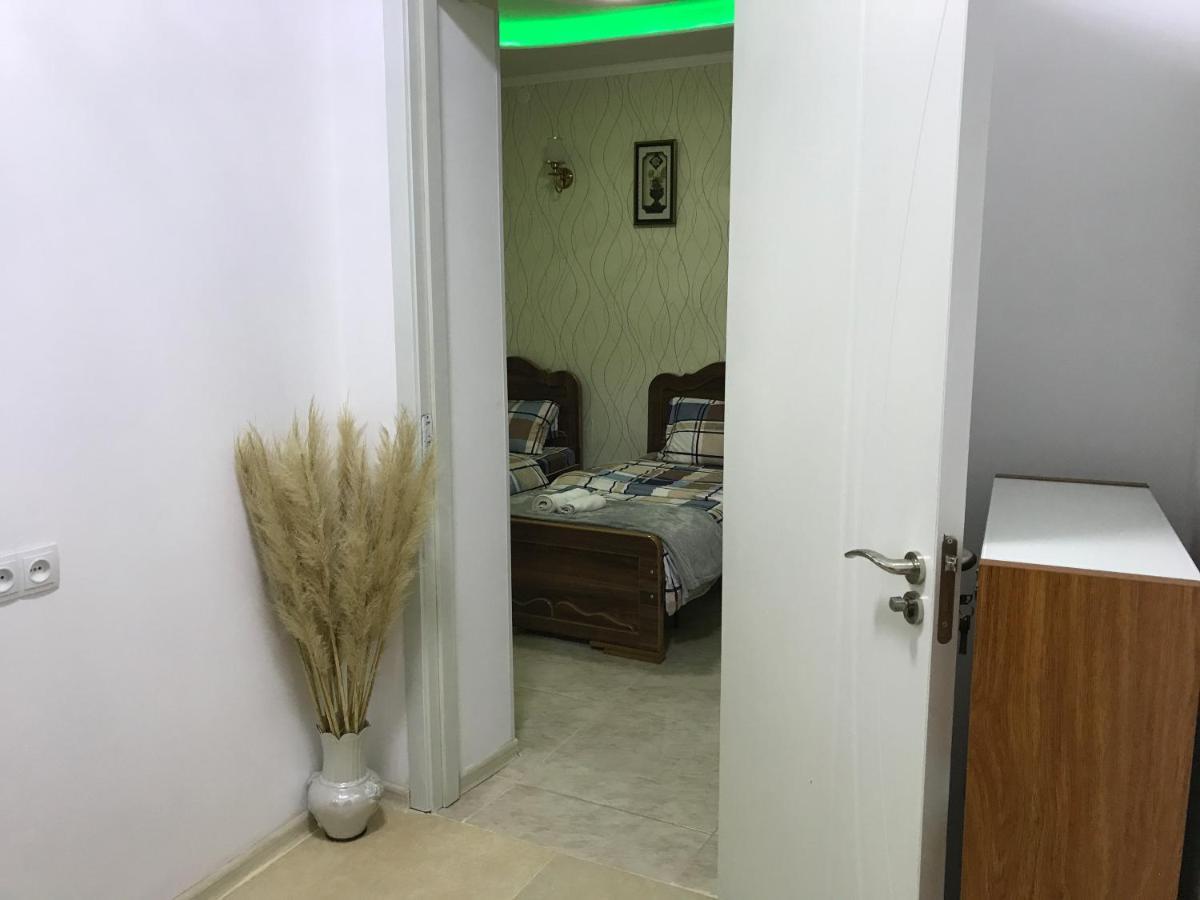 Apartment By The Sea Batumi Exterior photo