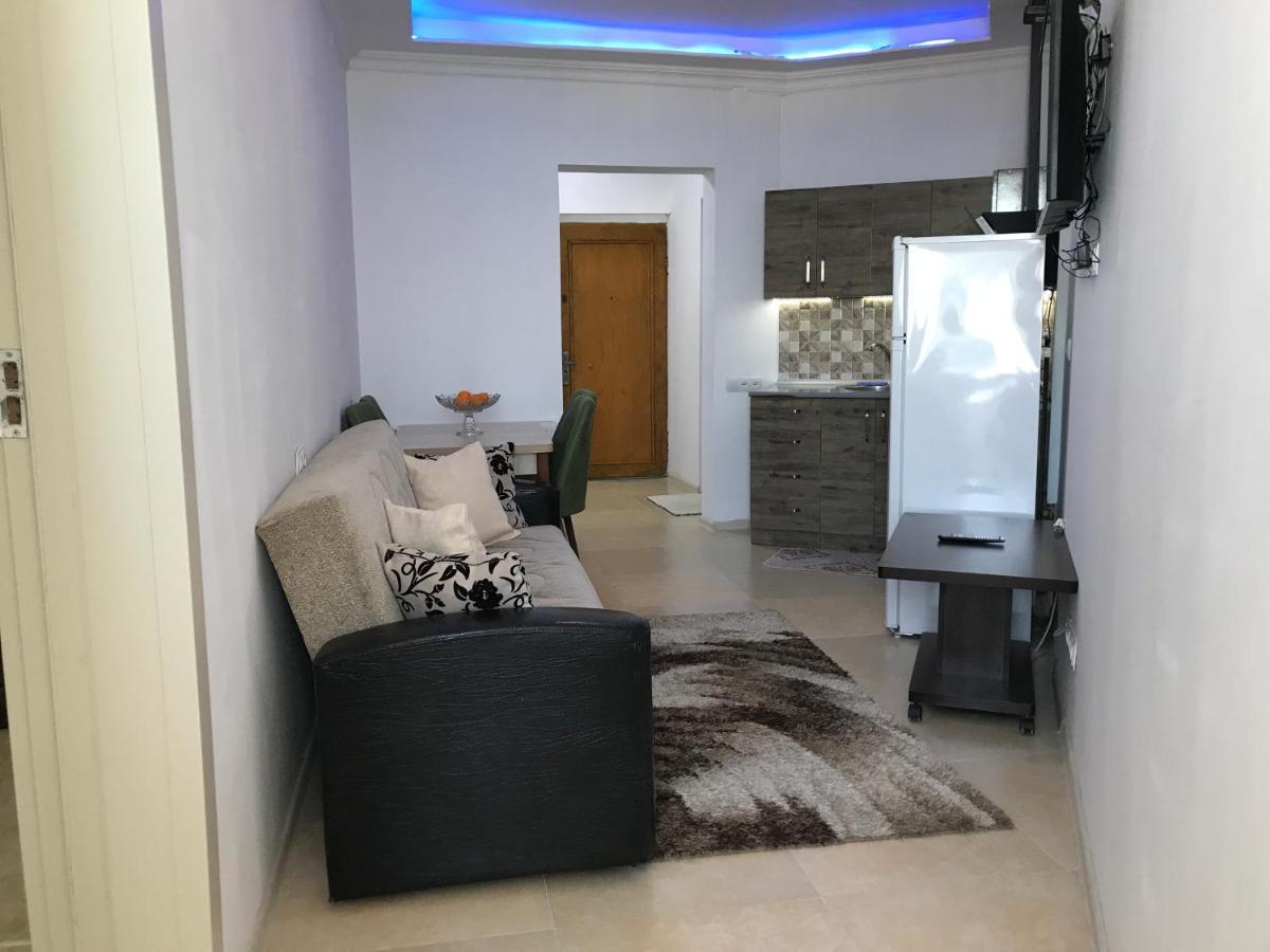 Apartment By The Sea Batumi Exterior photo